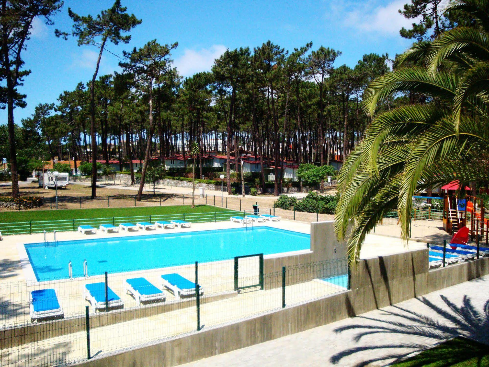 Orbitur Valado Bungalows Caravan Park Nazaré Exterior photo
